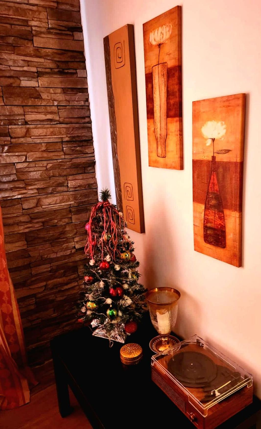 Casolare Isabella "Il Rifugio Dei Vinili" And Alice'S Room Ponsacco Pokoj fotografie
